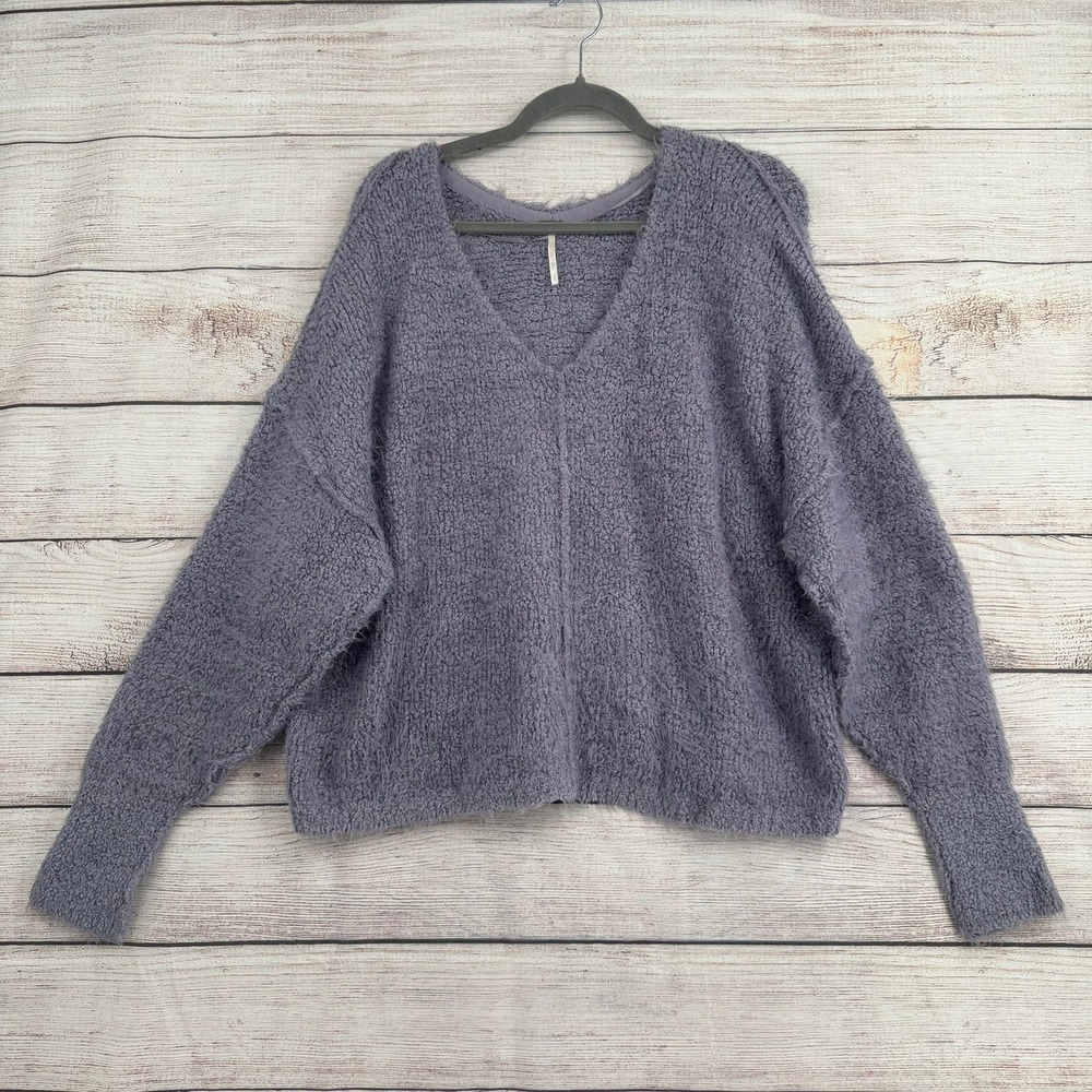 Free People Sweater Women Small Purple V-Neck Oversized Eyelash Knit OBI203697